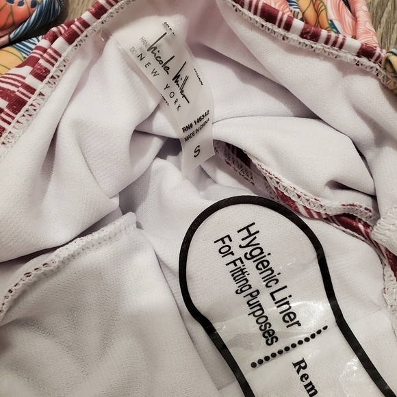 NEW Nicole Miller New York Convertible Swimsuit - Picture 7 of 7